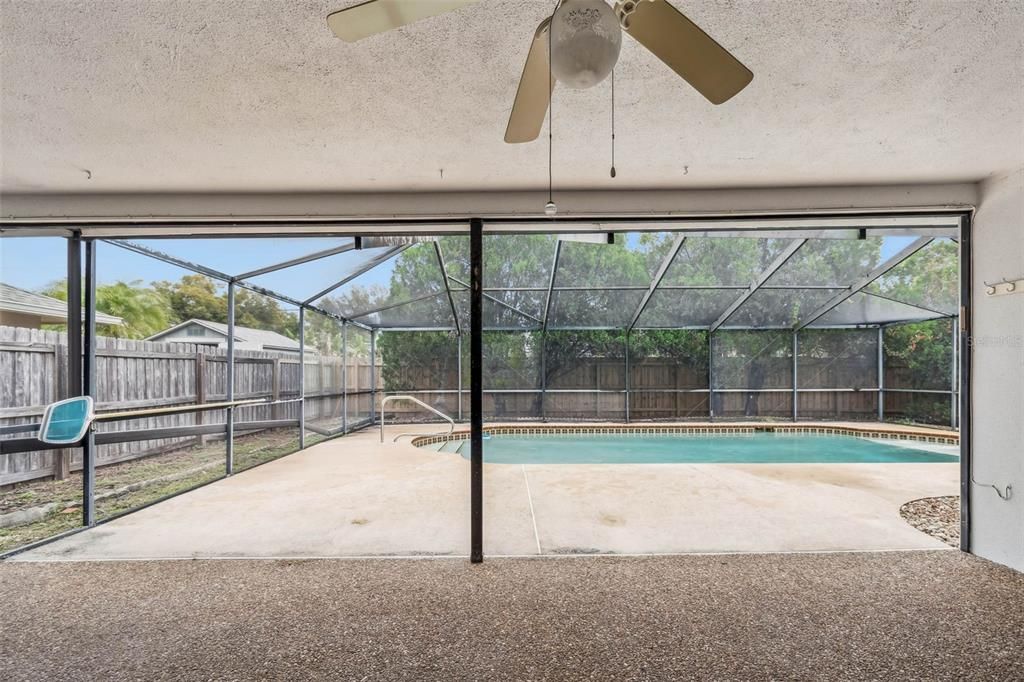 For Sale: $549,900 (3 beds, 2 baths, 2036 Square Feet)