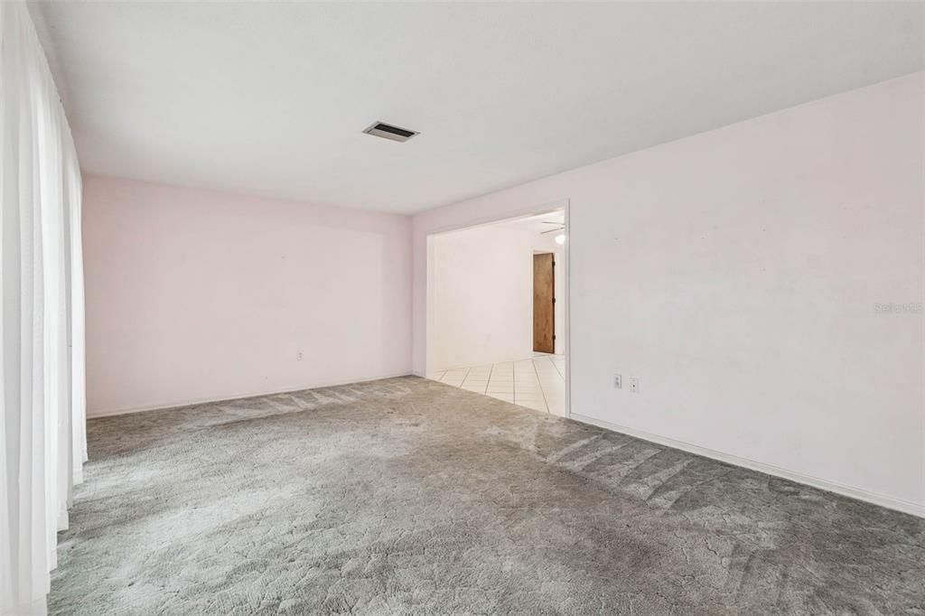 For Sale: $549,900 (3 beds, 2 baths, 2036 Square Feet)