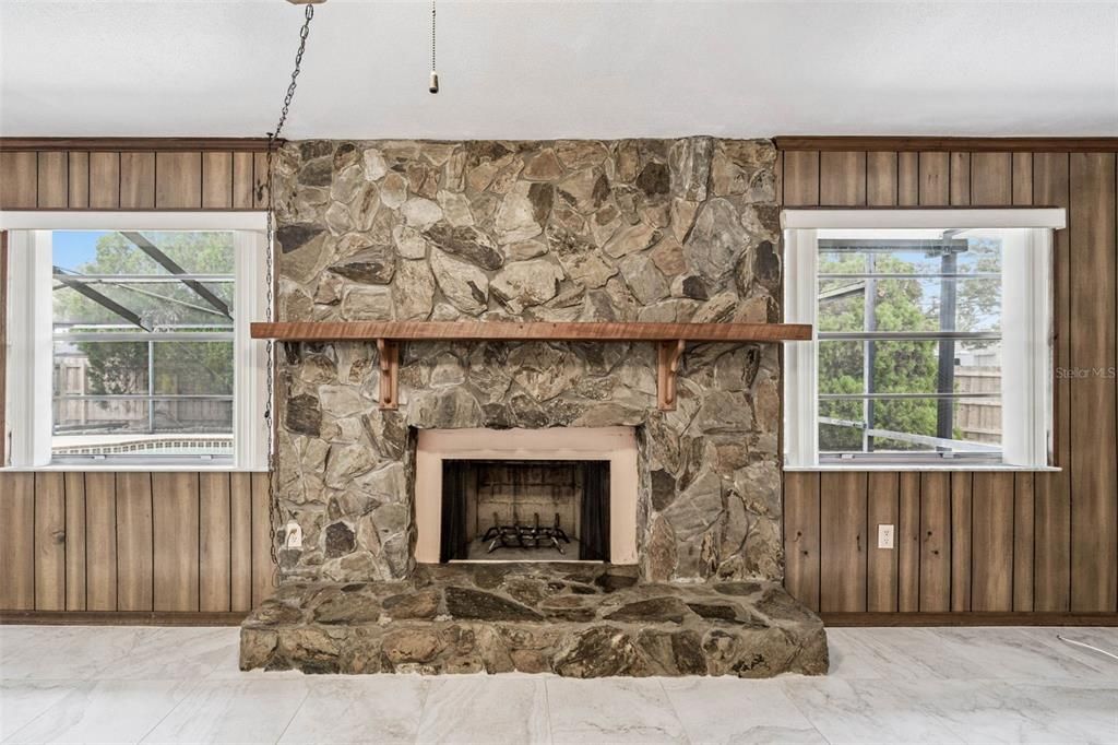 For Sale: $549,900 (3 beds, 2 baths, 2036 Square Feet)