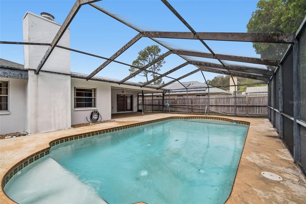 For Sale: $549,900 (3 beds, 2 baths, 2036 Square Feet)