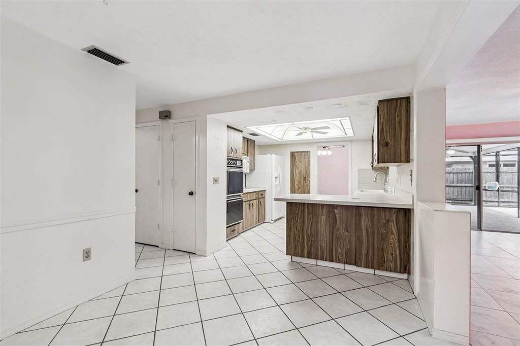 For Sale: $549,900 (3 beds, 2 baths, 2036 Square Feet)