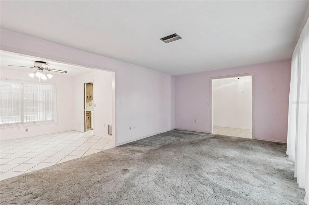 For Sale: $549,900 (3 beds, 2 baths, 2036 Square Feet)