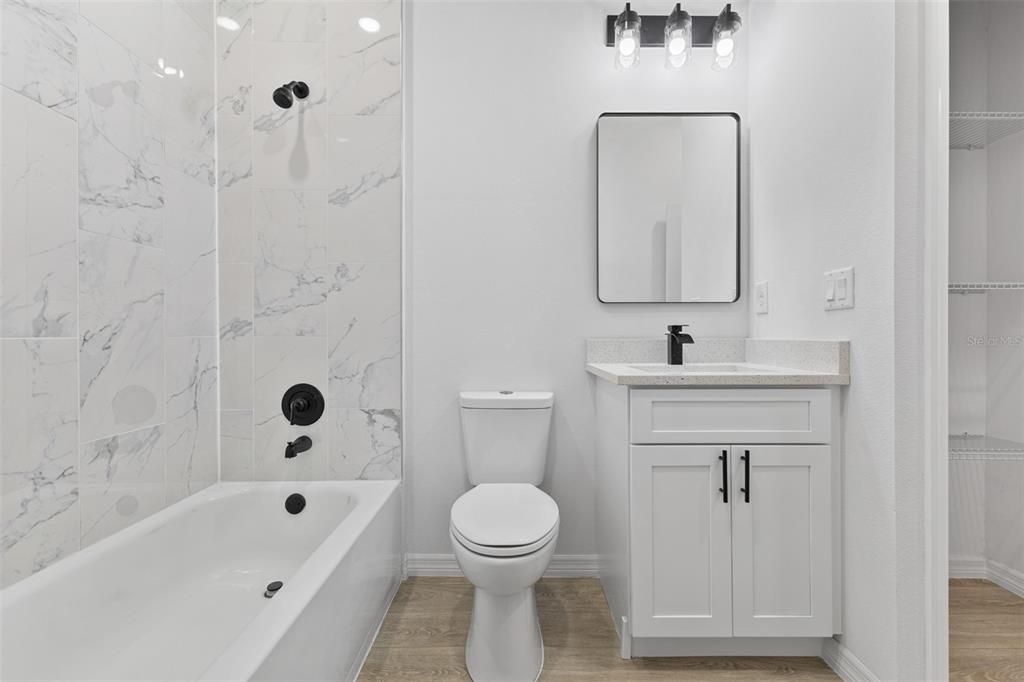 待售: $315,990 (4 贝兹, 3 浴室, 1661 平方英尺)