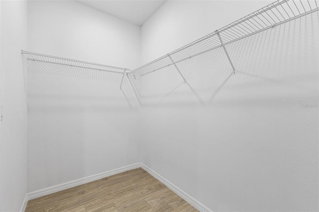 待售: $315,990 (4 贝兹, 3 浴室, 1661 平方英尺)