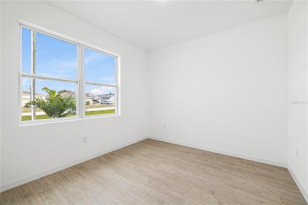 待售: $315,990 (4 贝兹, 3 浴室, 1661 平方英尺)