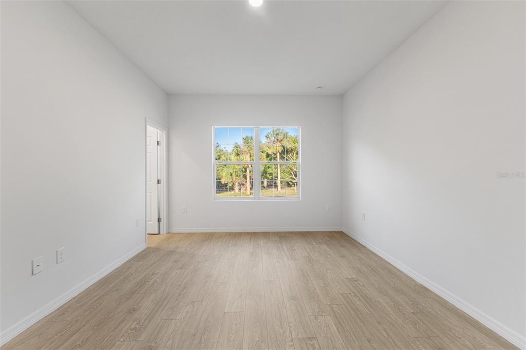 待售: $315,990 (4 贝兹, 3 浴室, 1661 平方英尺)