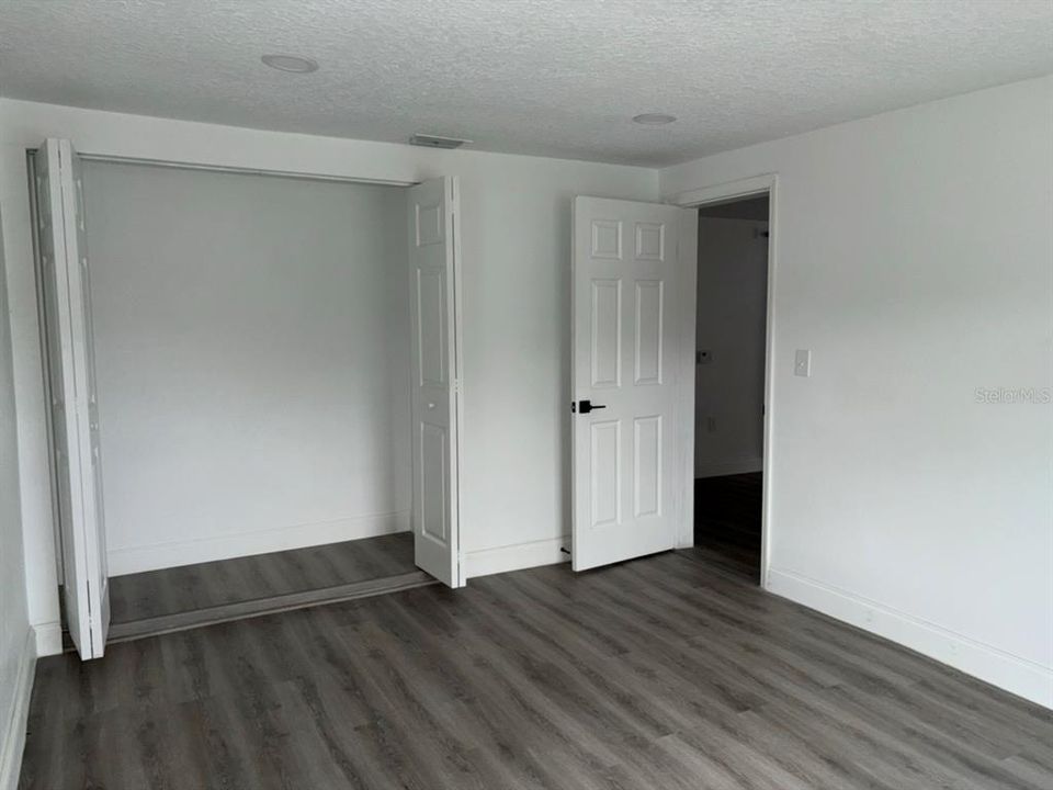 На продажу: $325,000 (3 спален, 2 ванн, 1711 Квадратных фут)