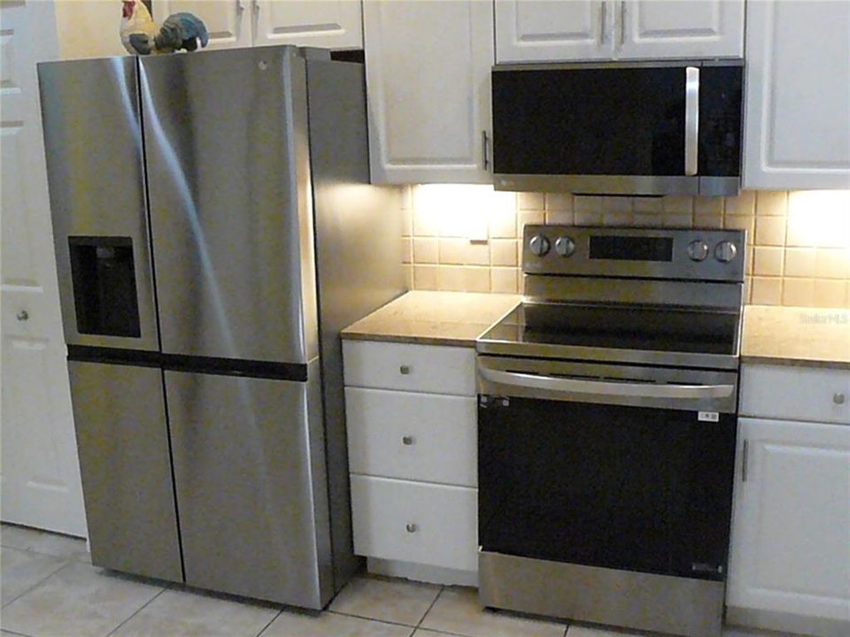 For Sale: $415,000 (4 beds, 2 baths, 1605 Square Feet)