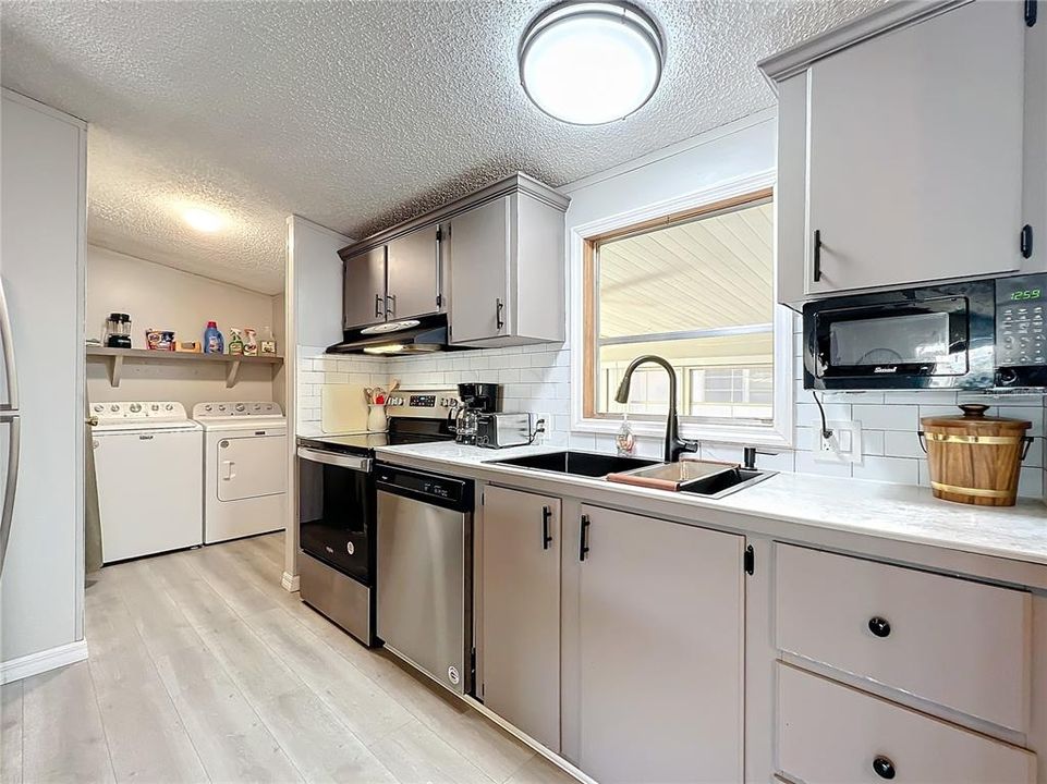 待售: $239,900 (2 贝兹, 2 浴室, 1080 平方英尺)