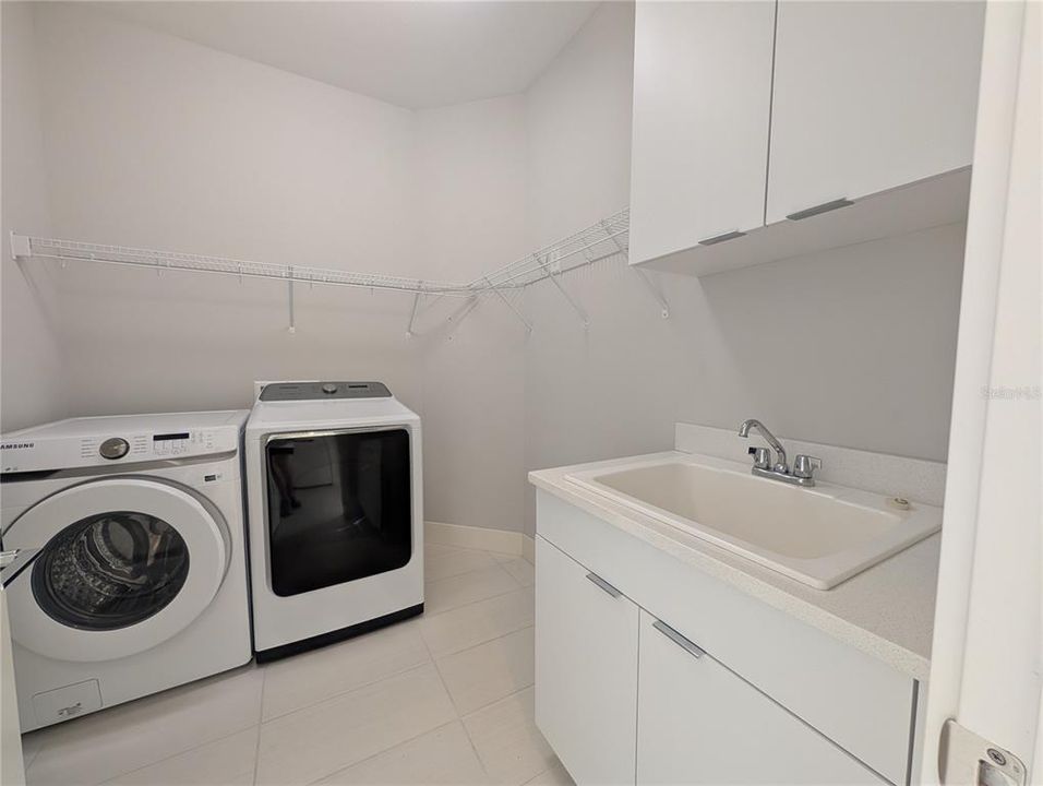 For Rent: $5,500 (3 beds, 3 baths, 2204 Square Feet)