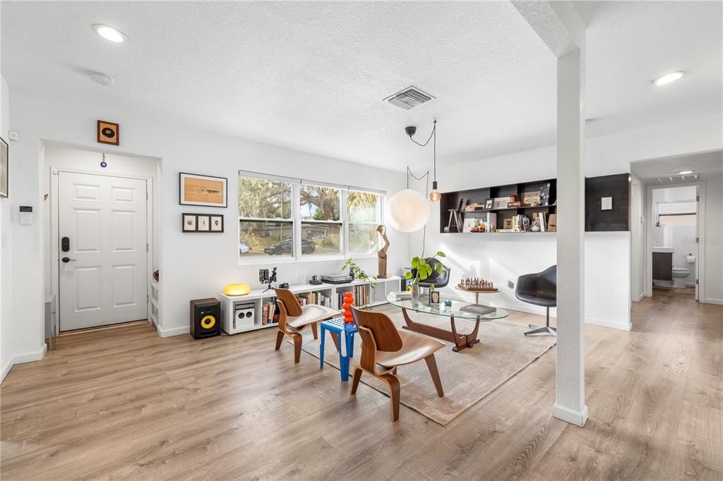 На продажу: $330,000 (3 спален, 1 ванн, 1305 Квадратных фут)