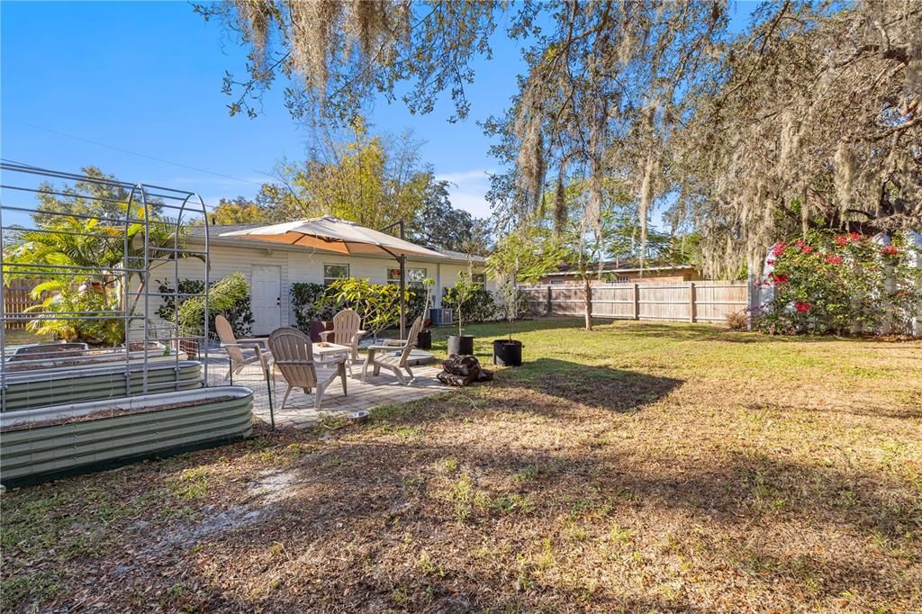 На продажу: $330,000 (3 спален, 1 ванн, 1305 Квадратных фут)