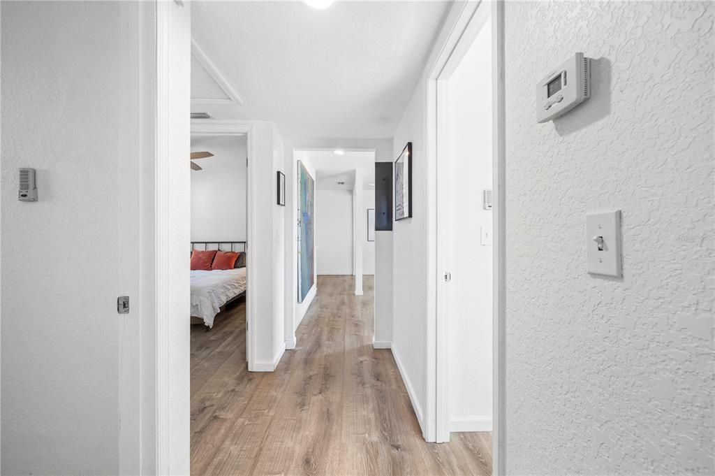 На продажу: $330,000 (3 спален, 1 ванн, 1305 Квадратных фут)