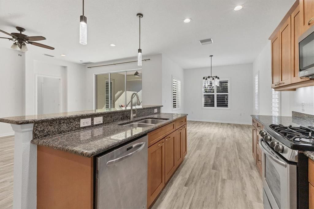 For Rent: $3,475 (4 beds, 3 baths, 2222 Square Feet)