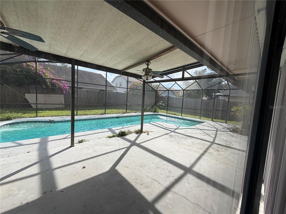 For Rent: $2,700 (4 beds, 2 baths, 2164 Square Feet)