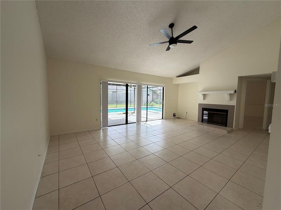 For Rent: $2,700 (4 beds, 2 baths, 2164 Square Feet)