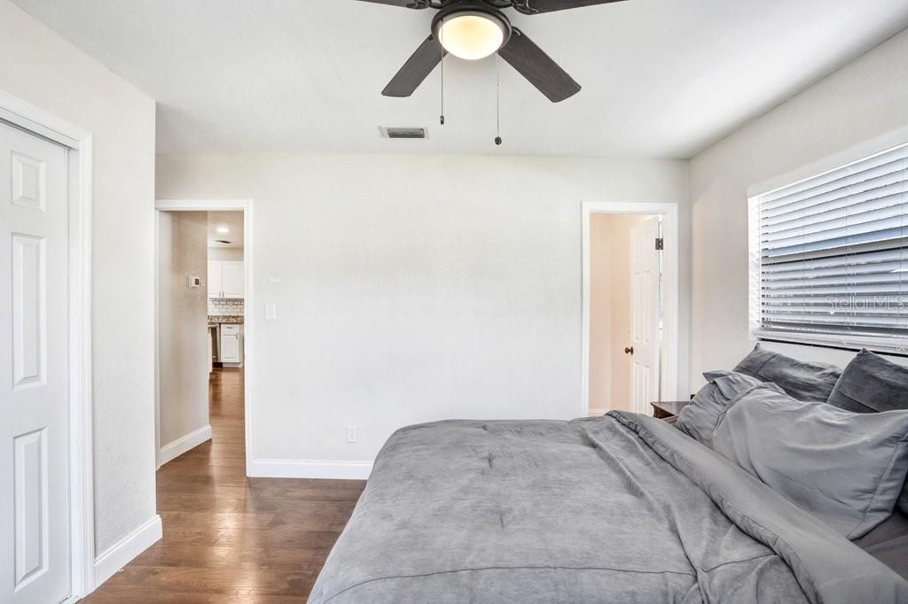 待售: $305,000 (3 贝兹, 1 浴室, 1391 平方英尺)