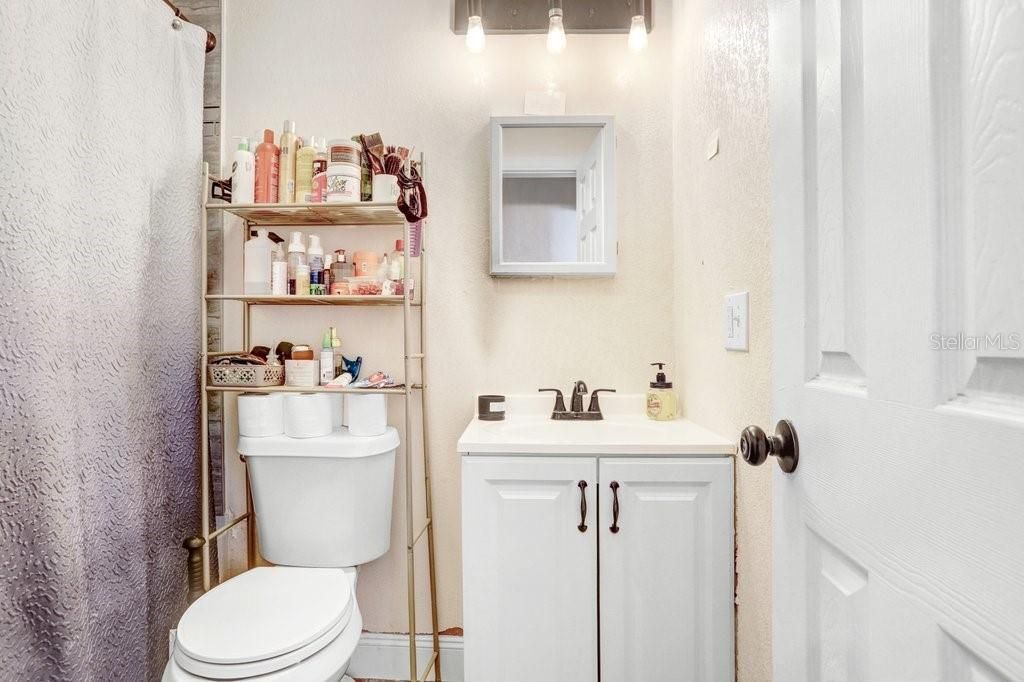 待售: $305,000 (3 贝兹, 1 浴室, 1391 平方英尺)