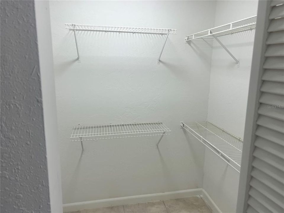 На продажу: $249,000 (2 спален, 2 ванн, 1313 Квадратных фут)