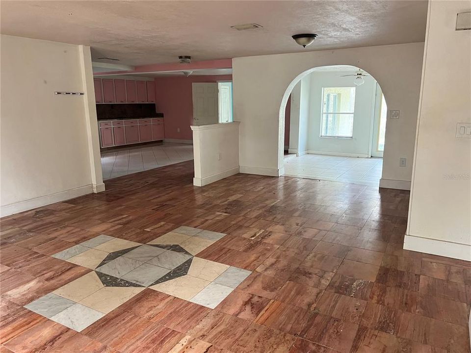 For Sale: $235,000 (4 beds, 2 baths, 2010 Square Feet)