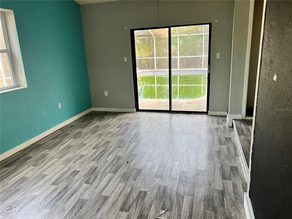 For Sale: $235,000 (4 beds, 2 baths, 2010 Square Feet)