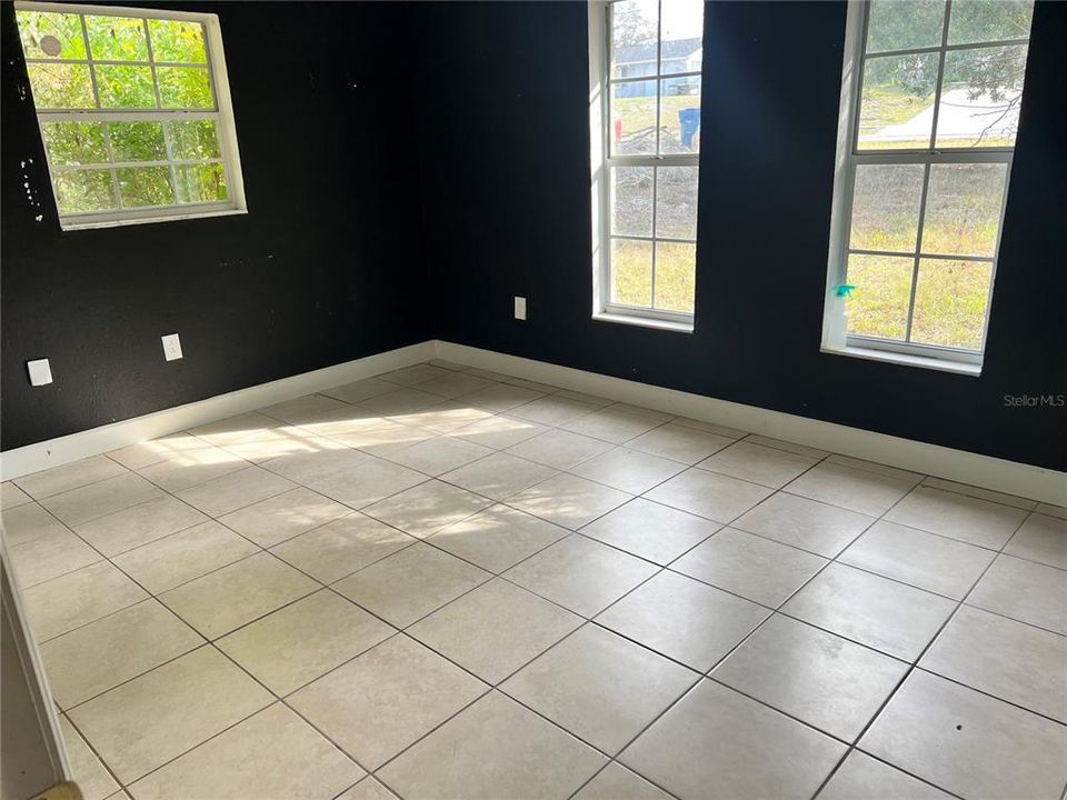 For Sale: $235,000 (4 beds, 2 baths, 2010 Square Feet)