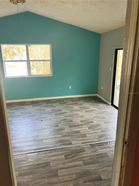 For Sale: $235,000 (4 beds, 2 baths, 2010 Square Feet)