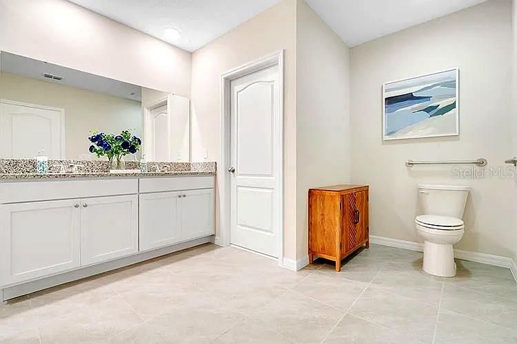 В аренду: $3,490 (5 спален, 3 ванн, 2807 Квадратных фут)