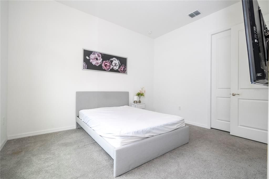 For Sale: $960,000 (5 beds, 4 baths, 3358 Square Feet)