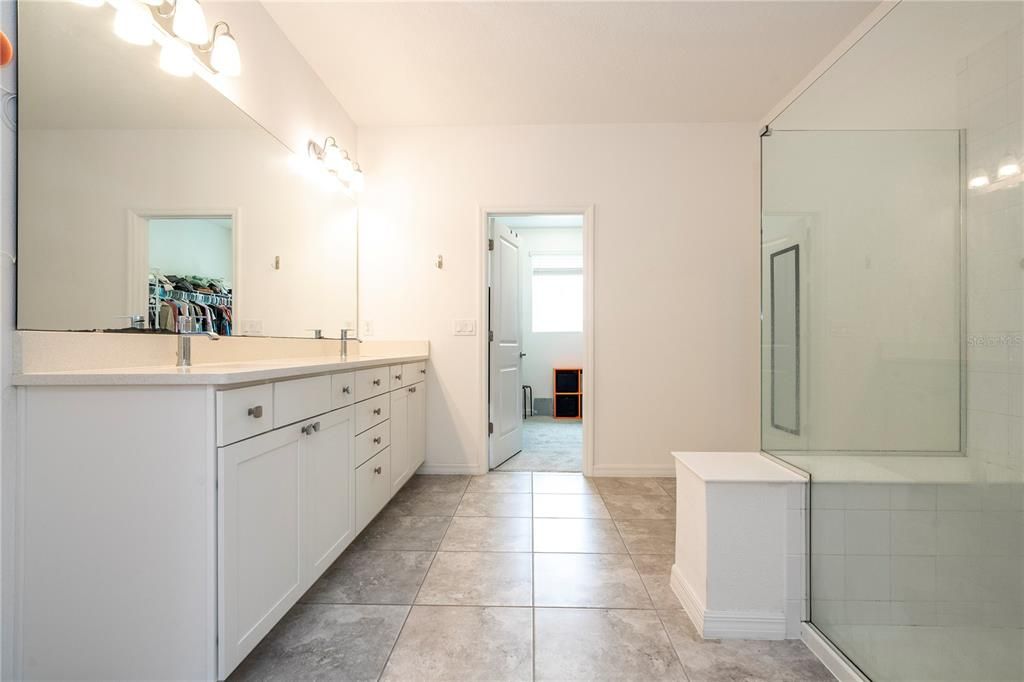 For Sale: $960,000 (5 beds, 4 baths, 3358 Square Feet)