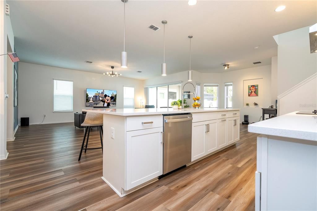 For Sale: $960,000 (5 beds, 4 baths, 3358 Square Feet)