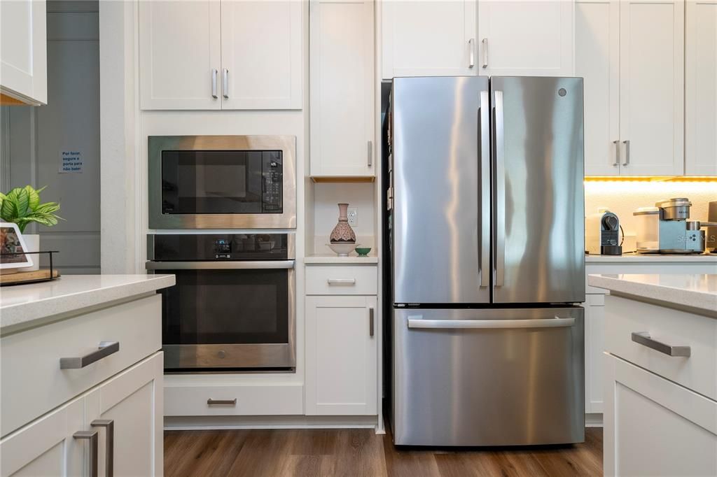 For Sale: $960,000 (5 beds, 4 baths, 3358 Square Feet)