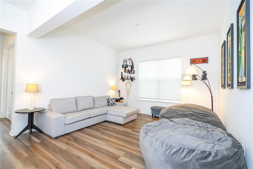 For Sale: $960,000 (5 beds, 4 baths, 3358 Square Feet)