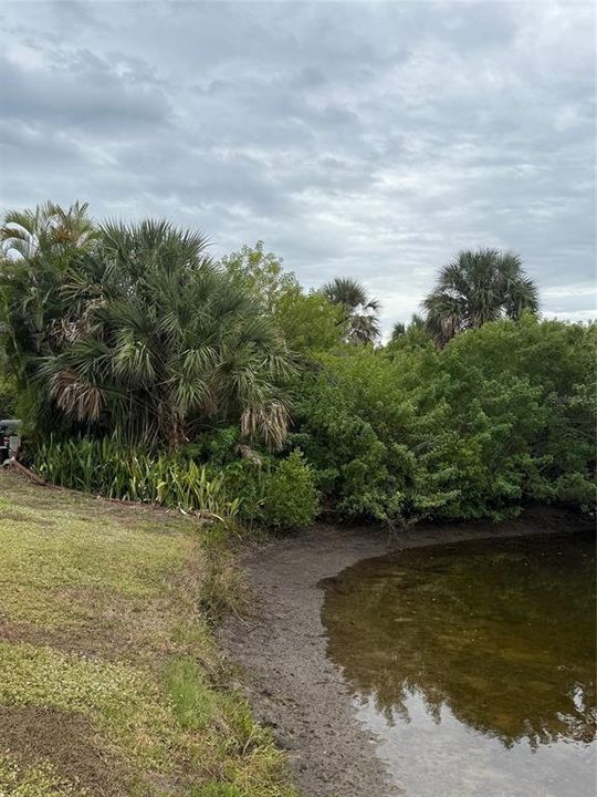 待售: $79,900 (0.23 acres)