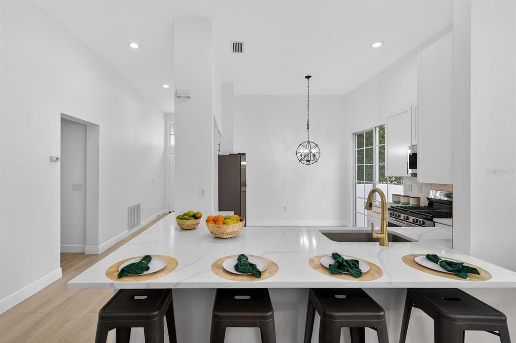 For Sale: $475,000 (3 beds, 2 baths, 1609 Square Feet)