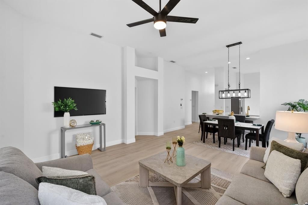 For Sale: $475,000 (3 beds, 2 baths, 1609 Square Feet)