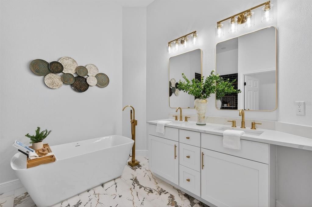 For Sale: $475,000 (3 beds, 2 baths, 1609 Square Feet)