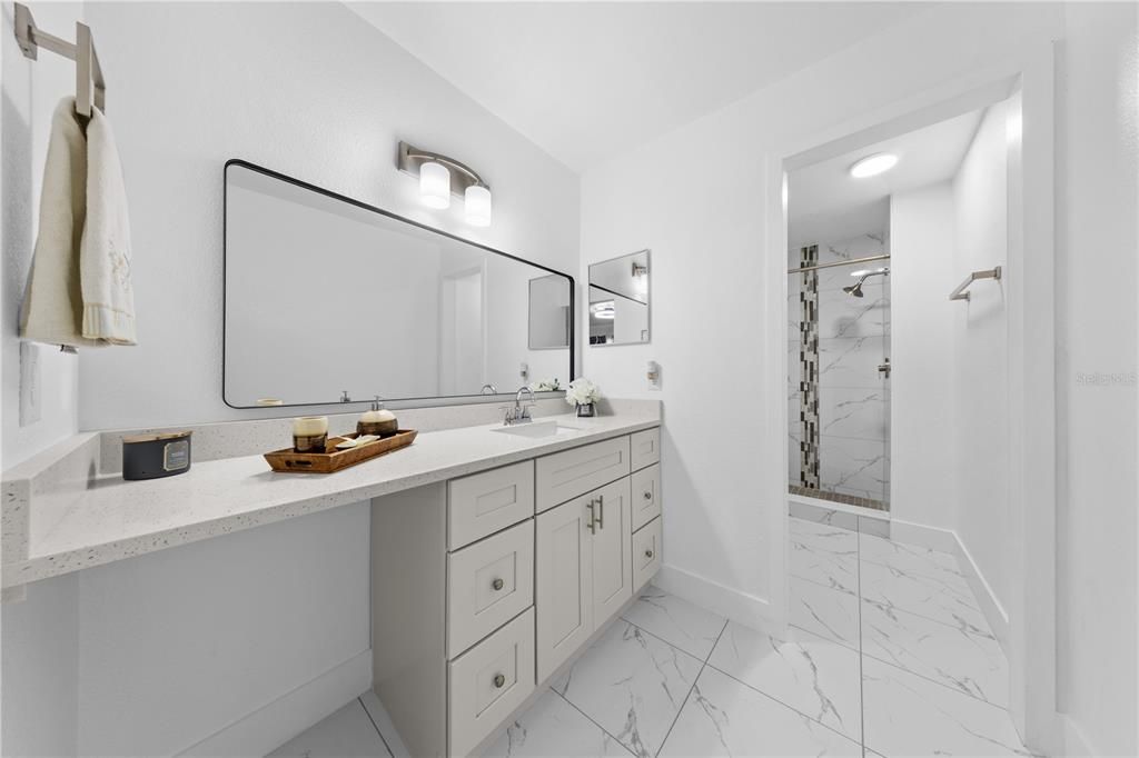 For Sale: $295,000 (2 beds, 2 baths, 1242 Square Feet)