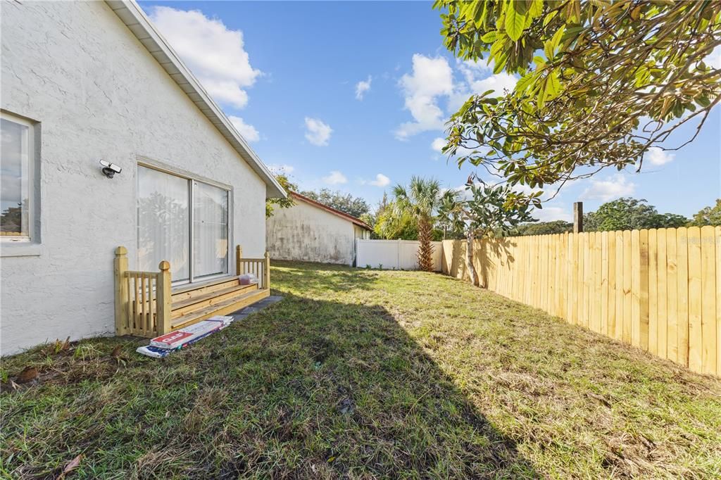 For Sale: $295,000 (2 beds, 2 baths, 1242 Square Feet)