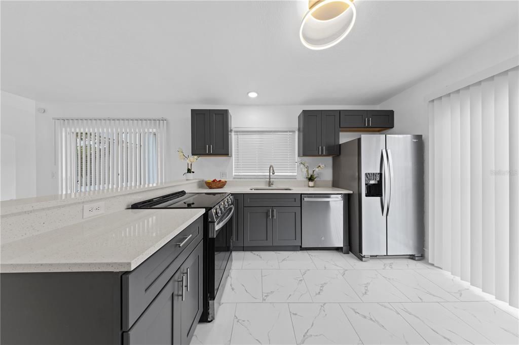 For Sale: $295,000 (2 beds, 2 baths, 1242 Square Feet)