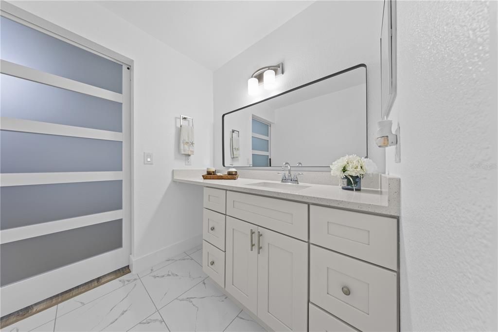 For Sale: $295,000 (2 beds, 2 baths, 1242 Square Feet)