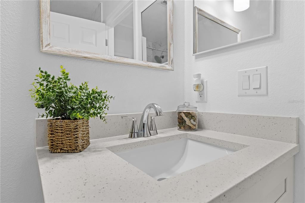 For Sale: $295,000 (2 beds, 2 baths, 1242 Square Feet)