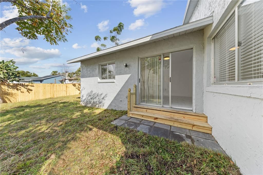 For Sale: $295,000 (2 beds, 2 baths, 1242 Square Feet)