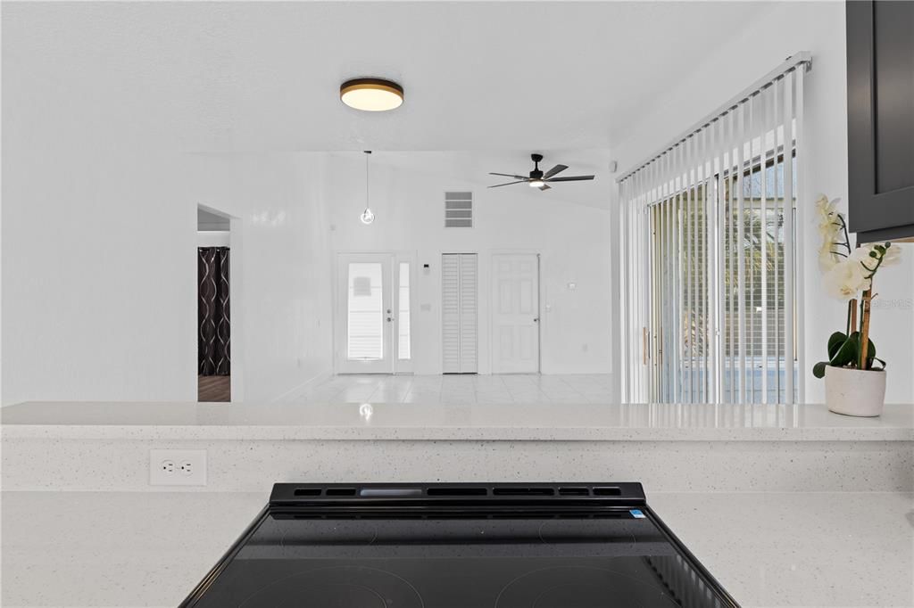 For Sale: $295,000 (2 beds, 2 baths, 1242 Square Feet)