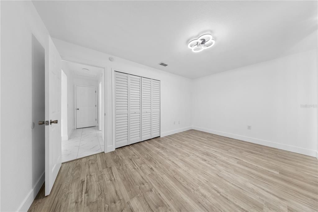 For Sale: $295,000 (2 beds, 2 baths, 1242 Square Feet)