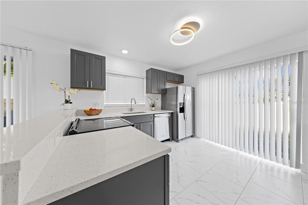 For Sale: $295,000 (2 beds, 2 baths, 1242 Square Feet)