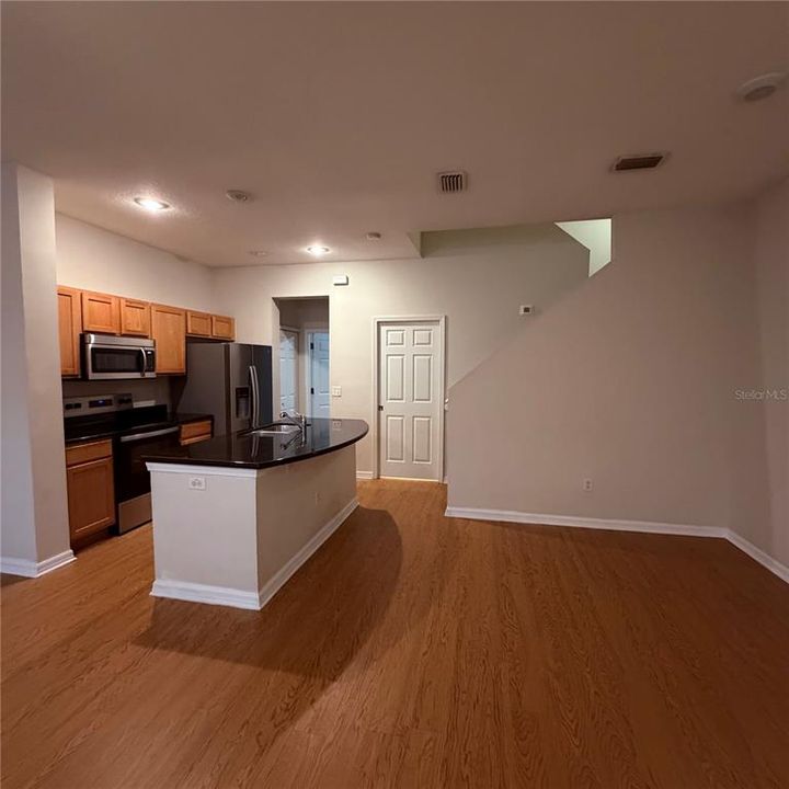 На продажу: $315,000 (2 спален, 2 ванн, 1598 Квадратных фут)