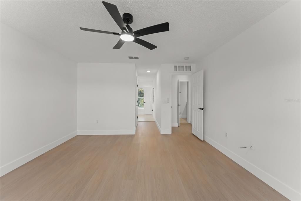 For Sale: $379,900 (4 beds, 2 baths, 2328 Square Feet)