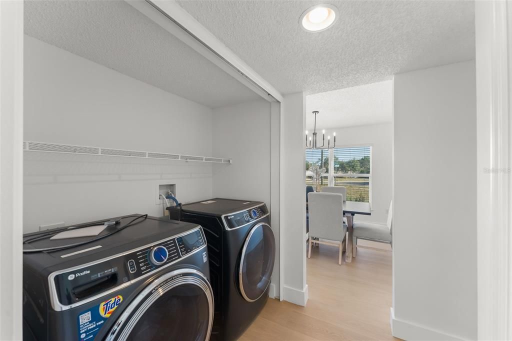 For Sale: $379,900 (4 beds, 2 baths, 2328 Square Feet)