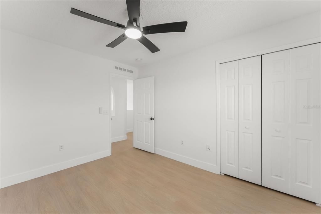 For Sale: $379,900 (4 beds, 2 baths, 2328 Square Feet)